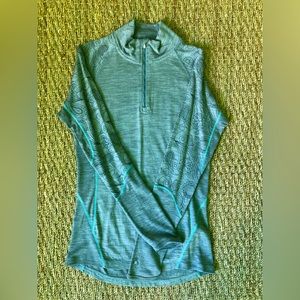 Smartwool 1/4 zip top, medium, gray/blue/black, pattern